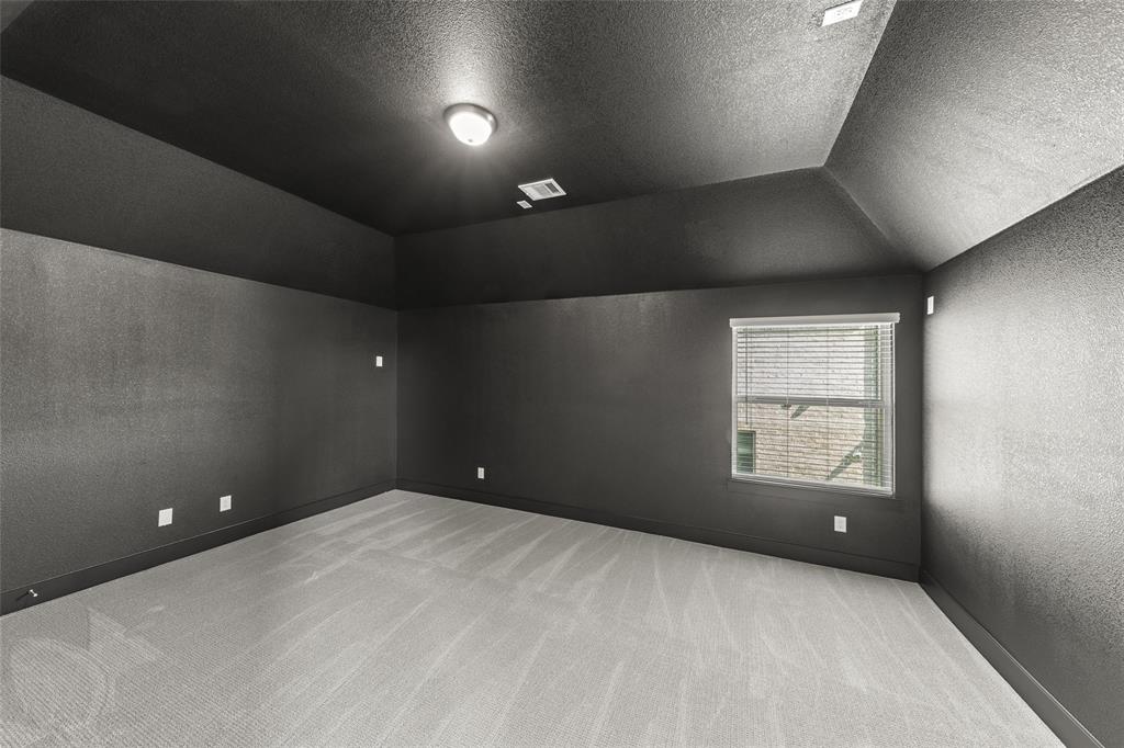 981 Stanford Lane Property Photo 24