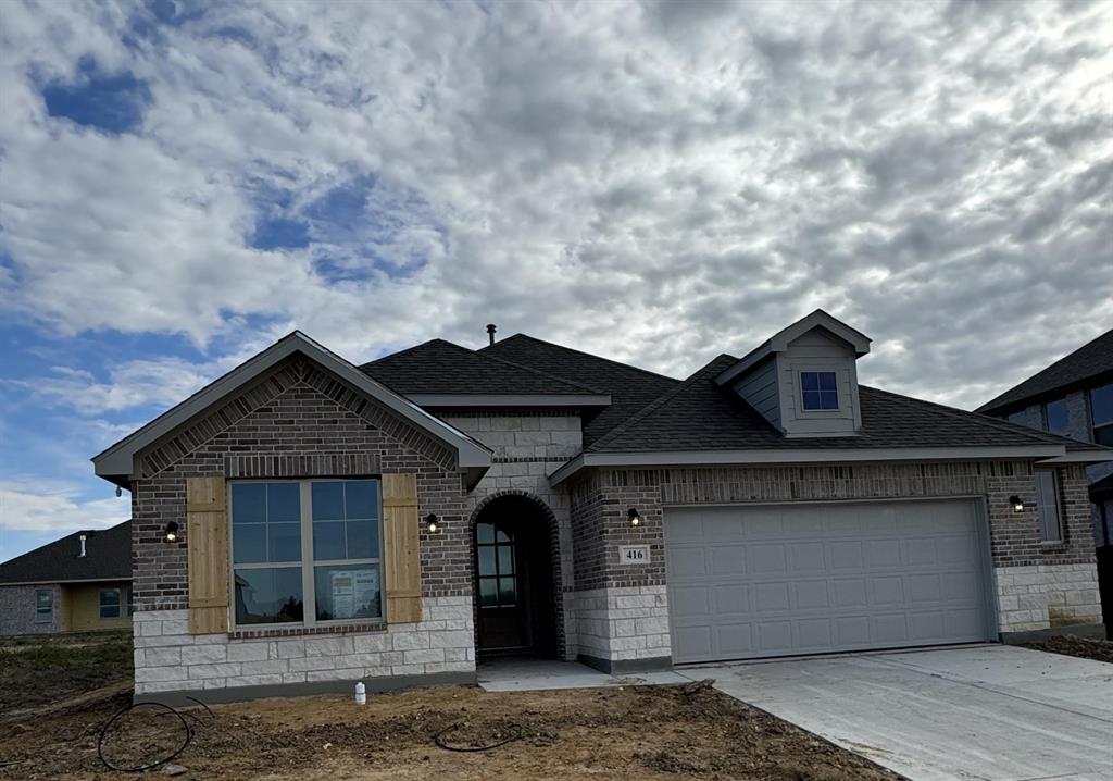 416 Daybreak Drive Property Photo 1