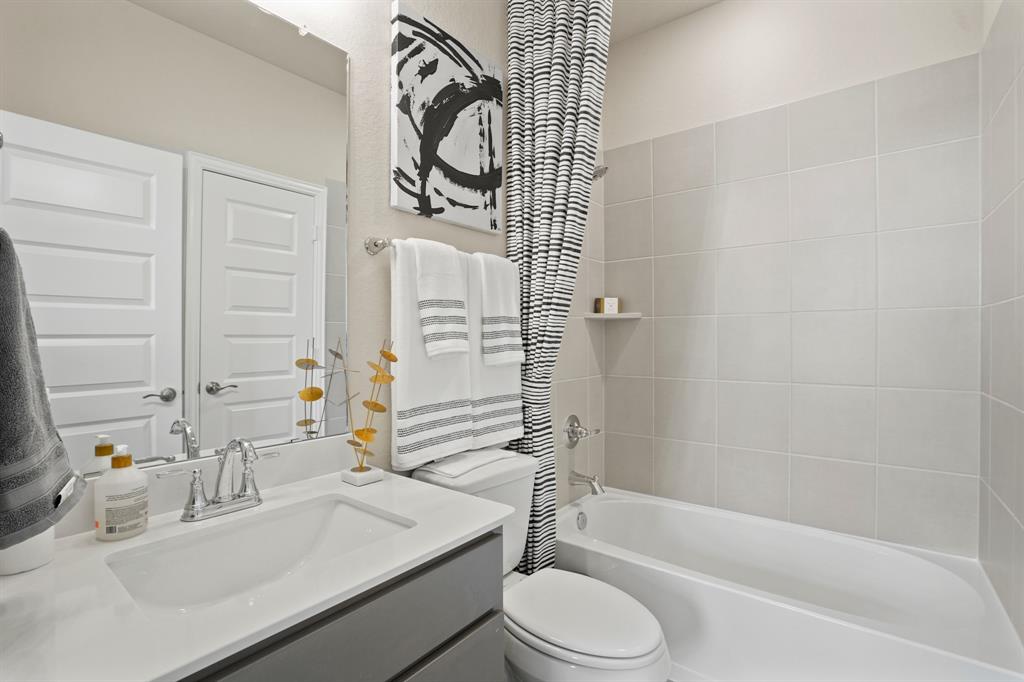 416 Daybreak Drive Property Photo 14