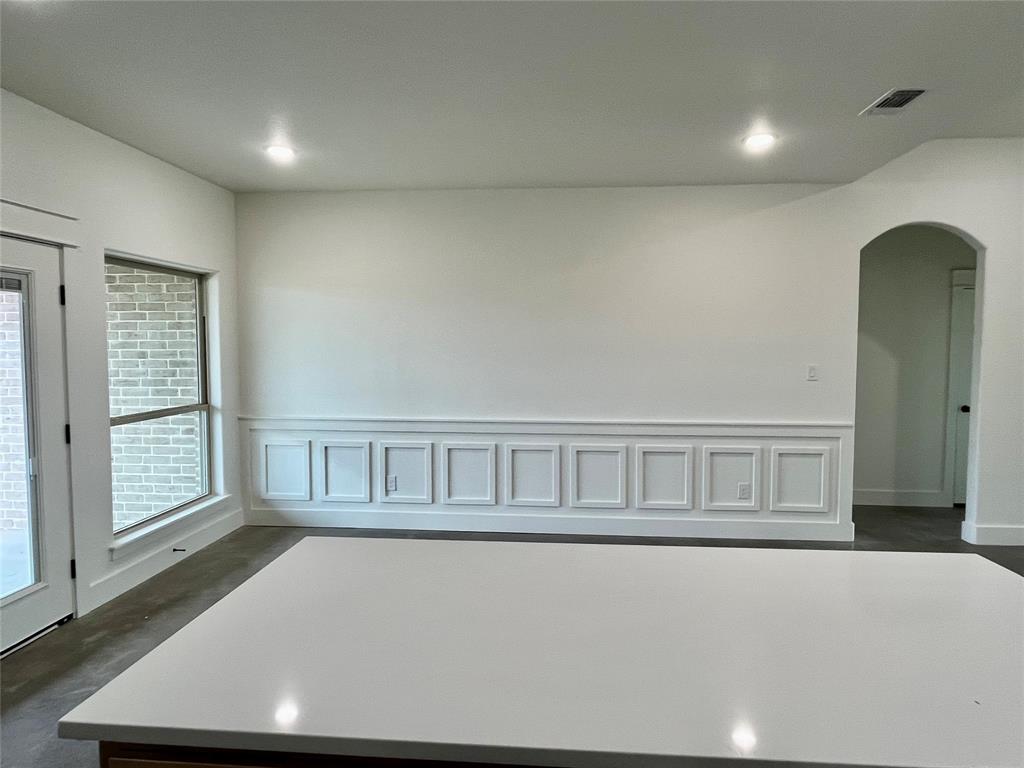 300 Rita Ridge Court Property Photo 5