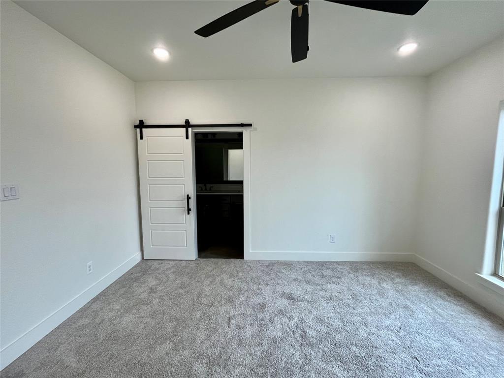 300 Rita Ridge Court Property Photo 11