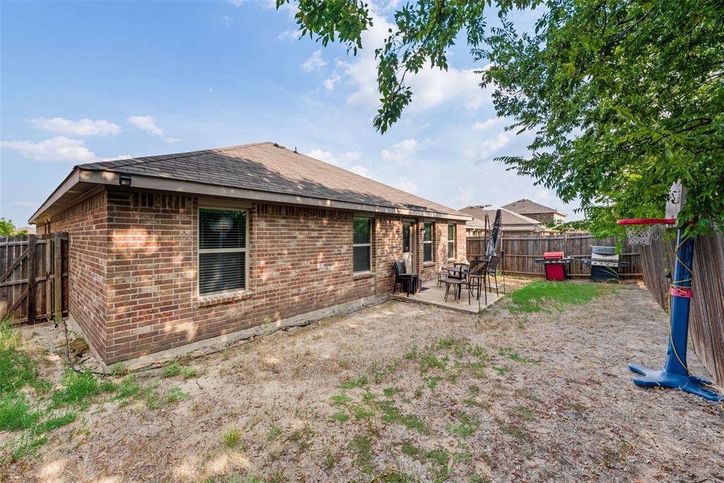 2512 Saldana Drive Property Photo 24