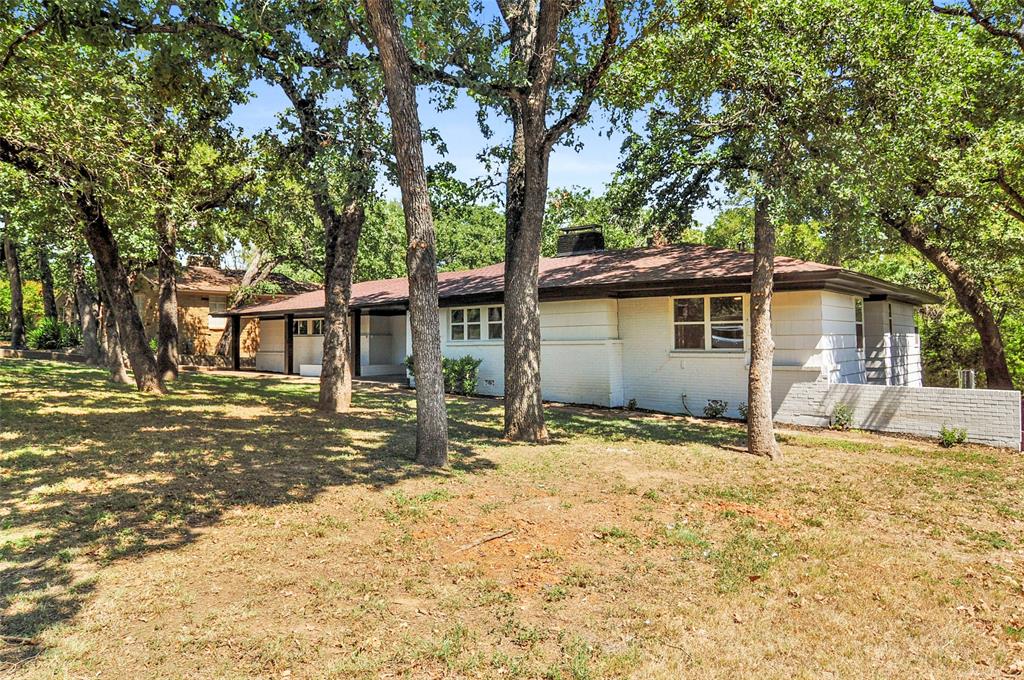 1729 Yolanda Drive Property Photo 3