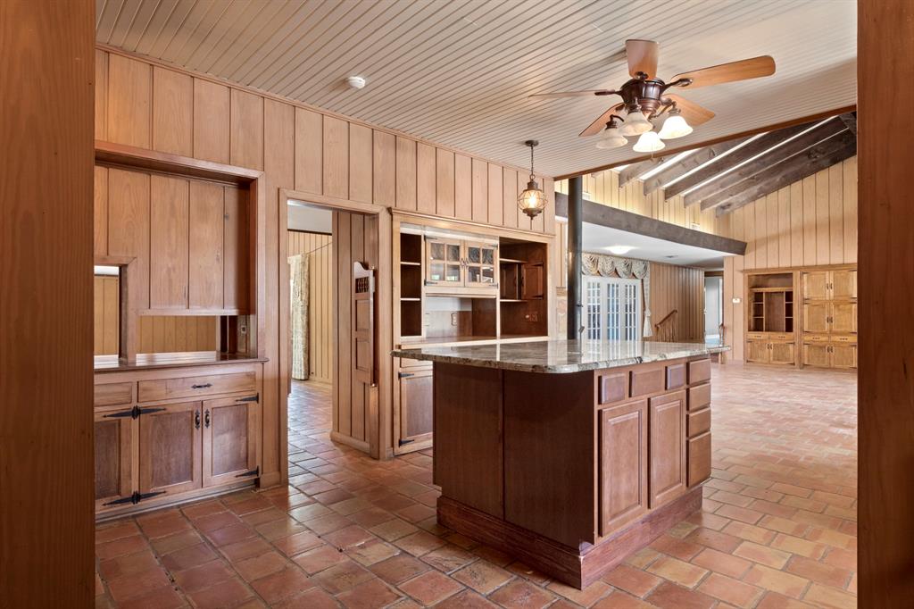 609 Daingerfield Street Property Photo 14