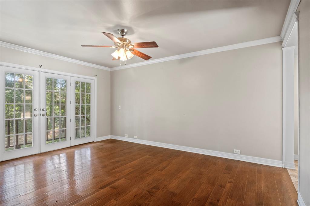 609 Daingerfield Street Property Photo 29