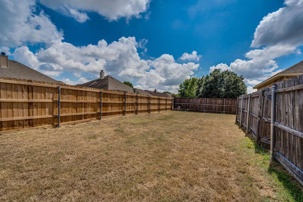 208 Cobblestone Circle Property Photo 5