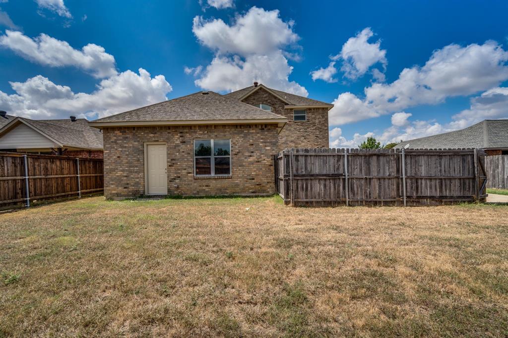 208 Cobblestone Circle Property Photo 6