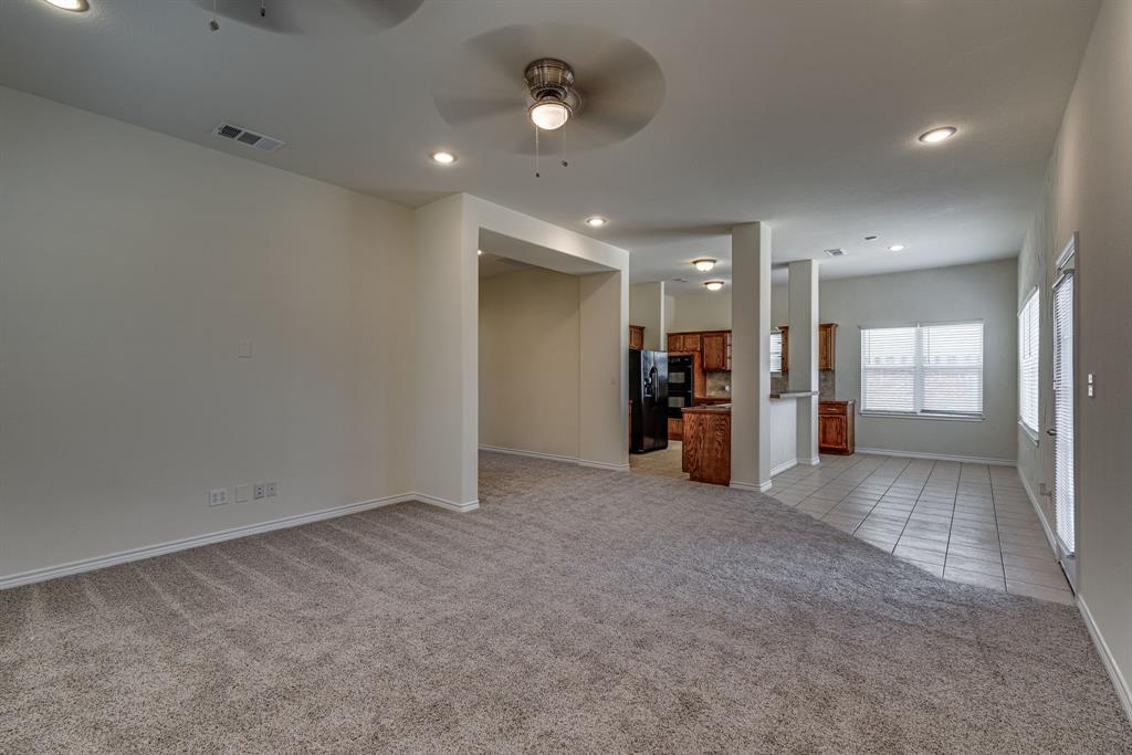 208 Cobblestone Circle Property Photo 7