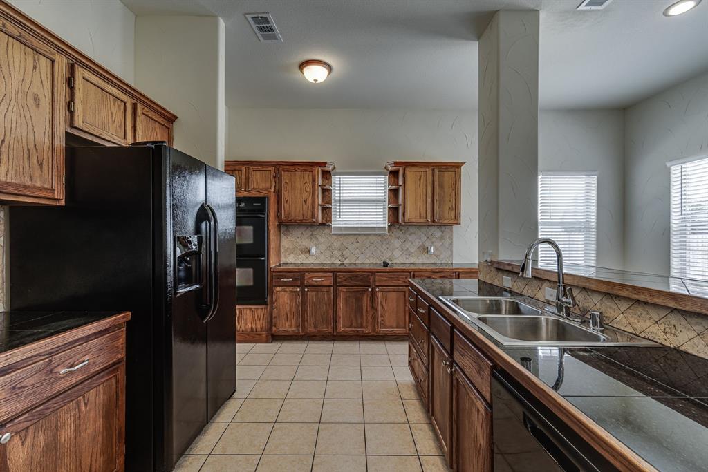 208 Cobblestone Circle Property Photo 9