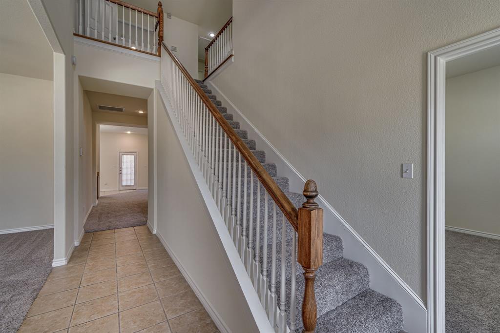208 Cobblestone Circle Property Photo 14
