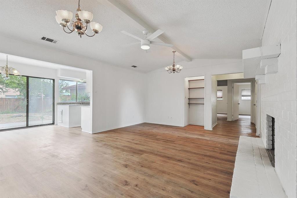 1605 Glouchester Drive Property Photo 11