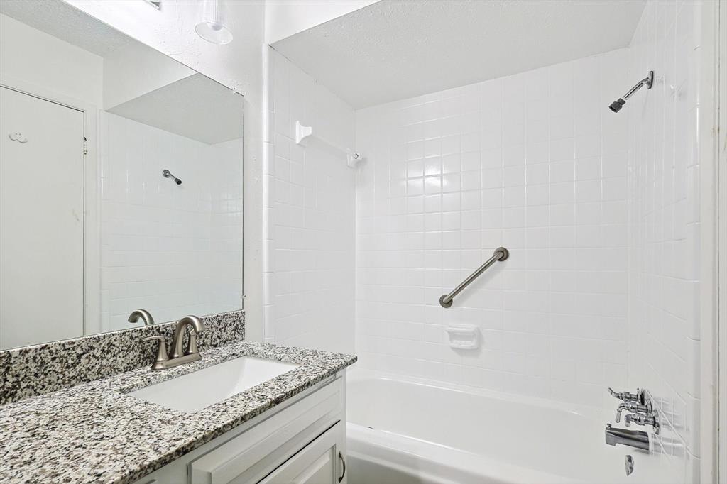 1605 Glouchester Drive Property Photo 24