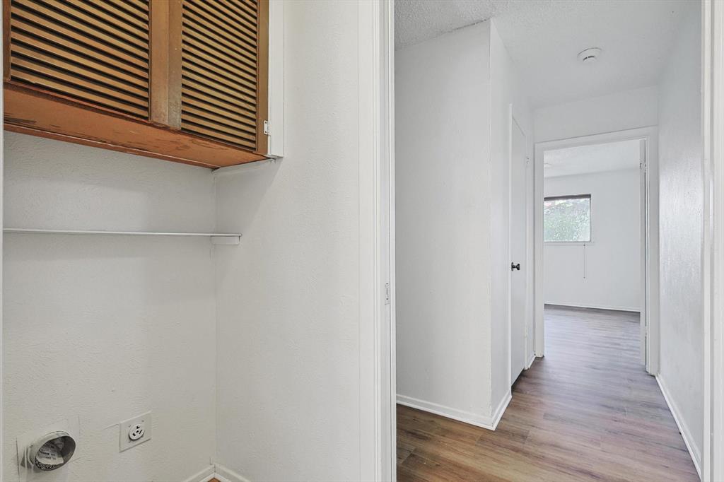 1605 Glouchester Drive Property Photo 30