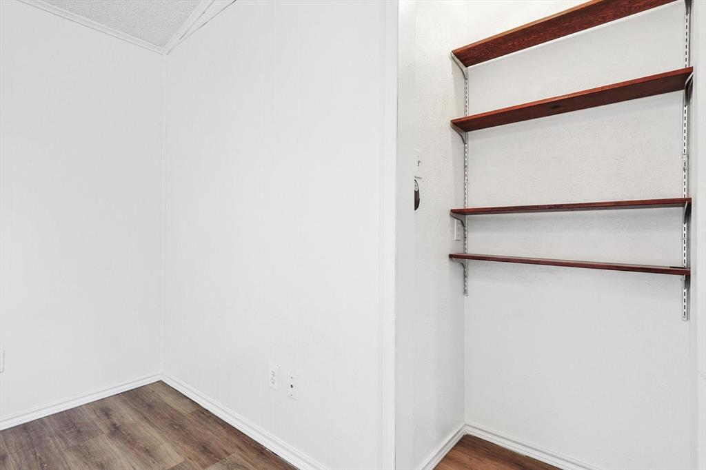1605 Glouchester Drive Property Photo 31