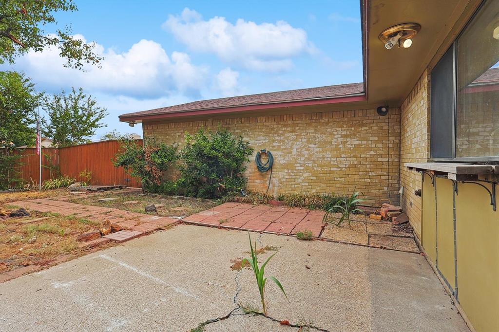 1605 Glouchester Drive Property Photo 33