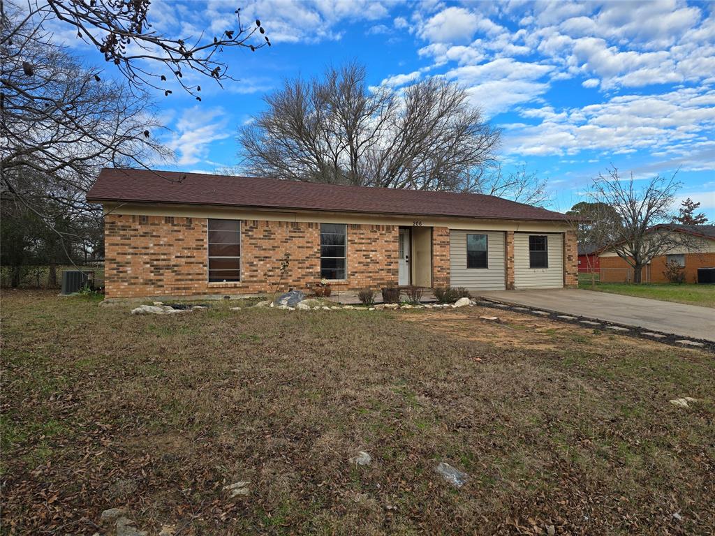 206 Thomas Street Property Photo