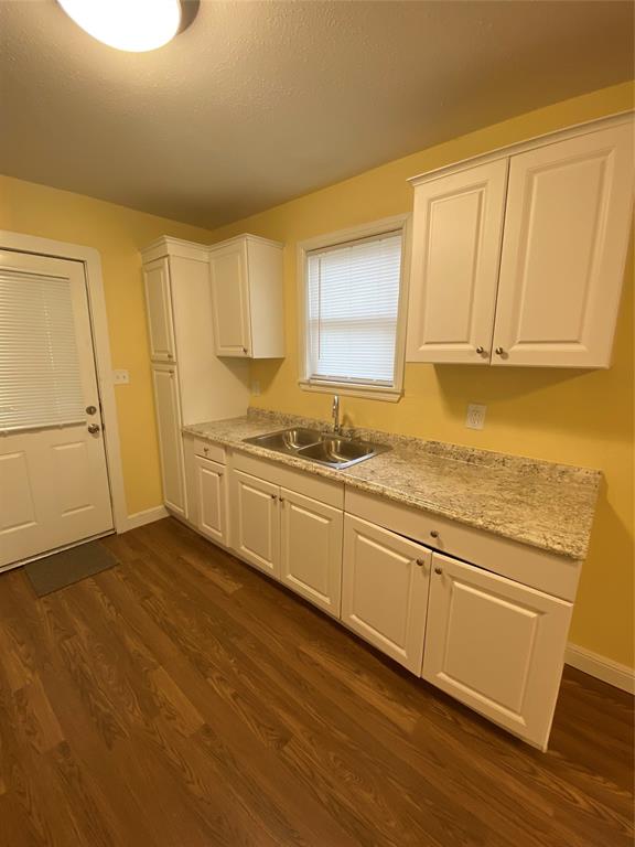 1609 Waco Avenue Property Photo 7