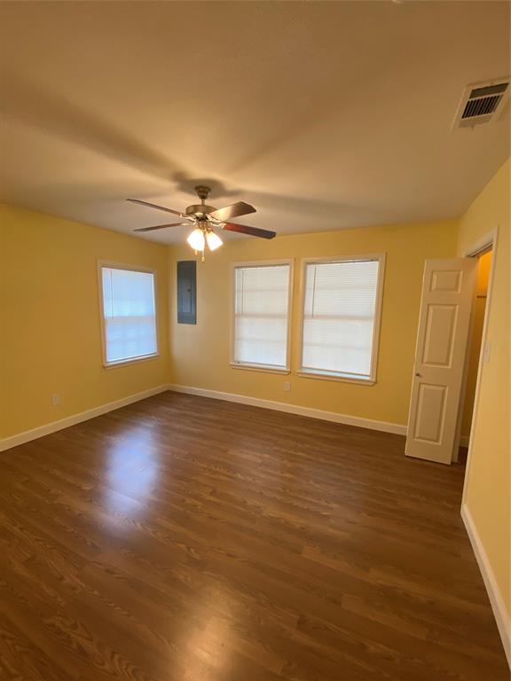 1609 Waco Avenue Property Photo 13