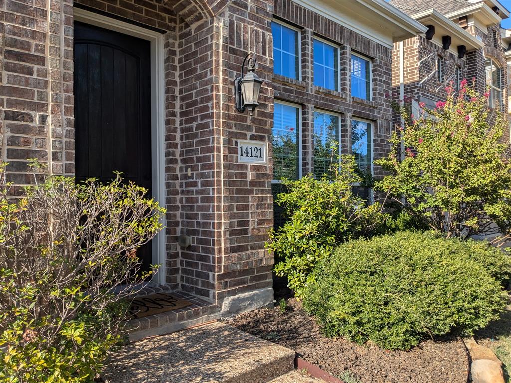 14121 Sparrow Hill Drive Property Photo 4