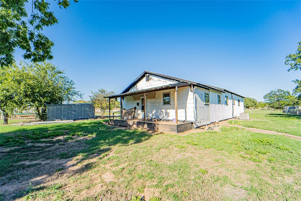 701 Fm 209 Property Photo 1