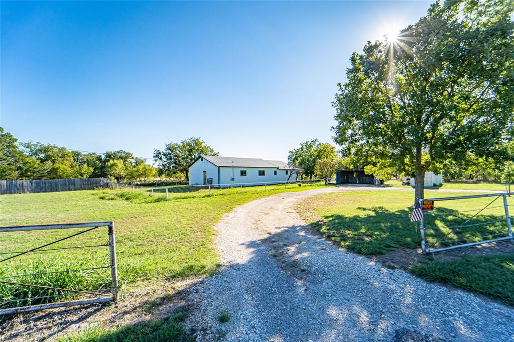 701 Fm 209 Property Photo 3