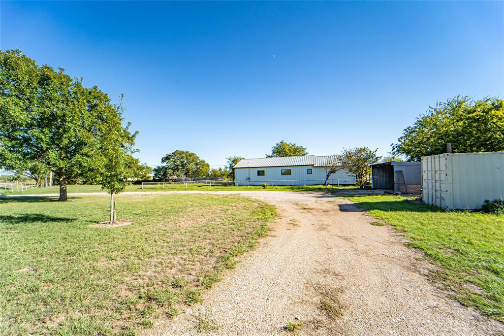 701 Fm 209 Property Photo 4
