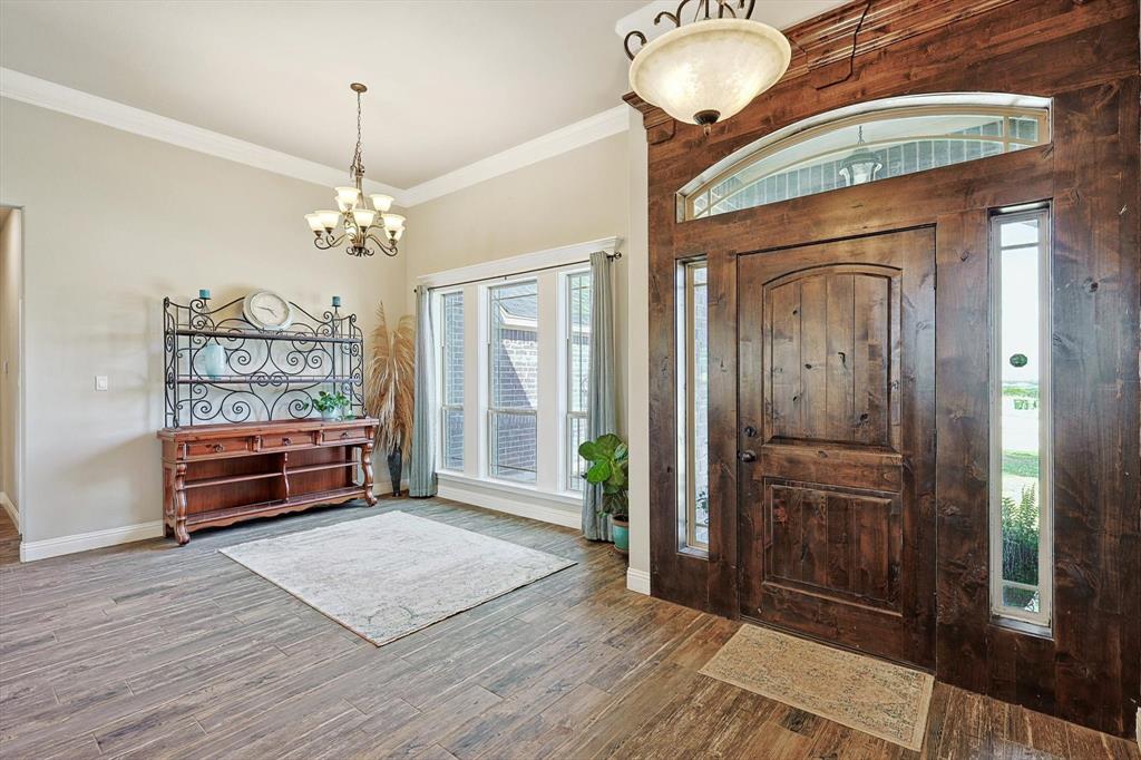 2021 Louie Lane Property Photo 4