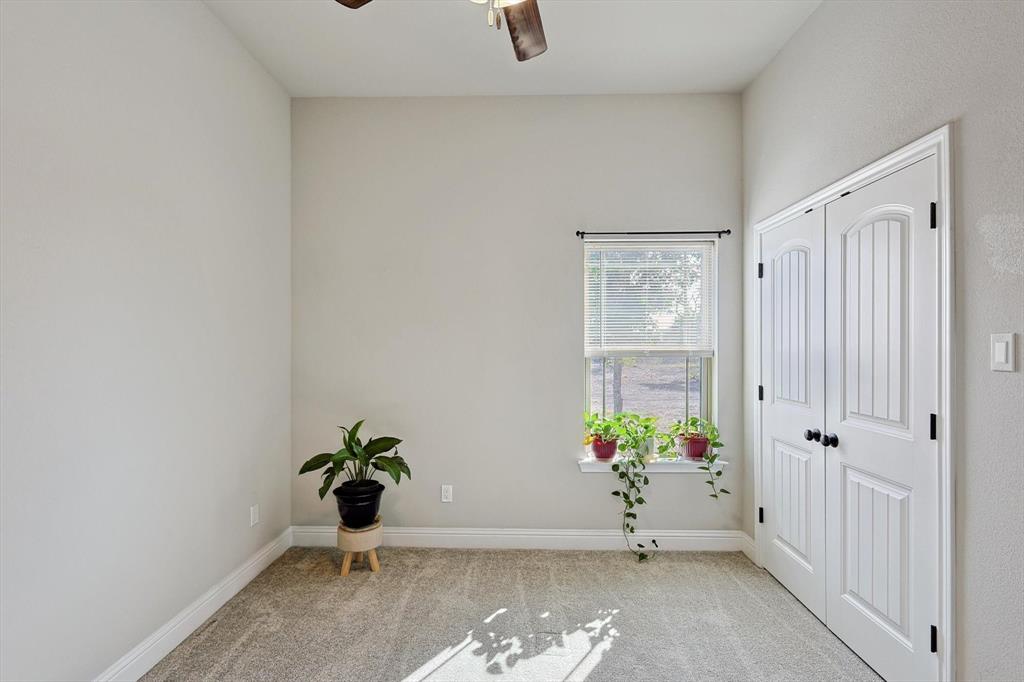 2021 Louie Lane Property Photo 24