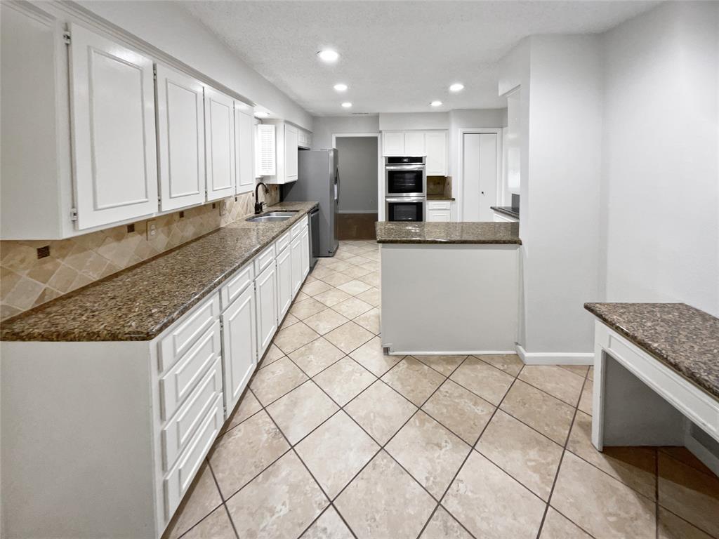 2205 Racquet Club Court Property Photo 6
