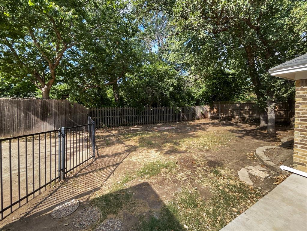 2205 Racquet Club Court Property Photo 26