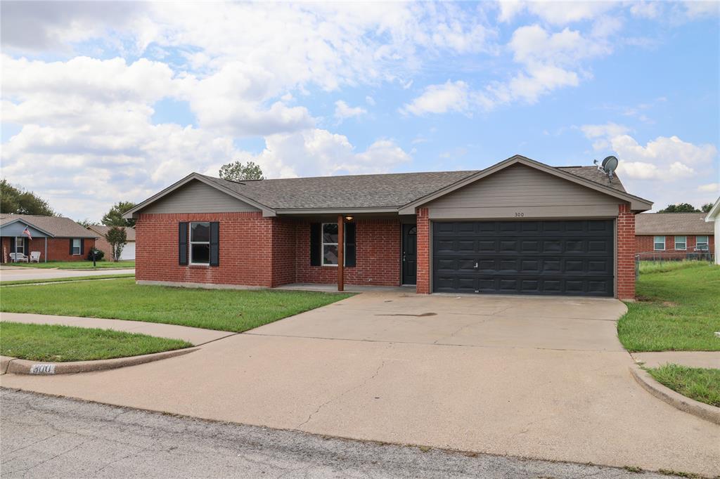 300 Sheila Drive Property Photo 3