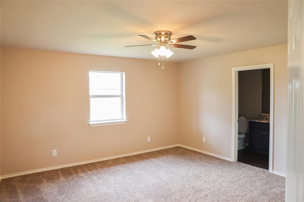 300 Sheila Drive Property Photo 14