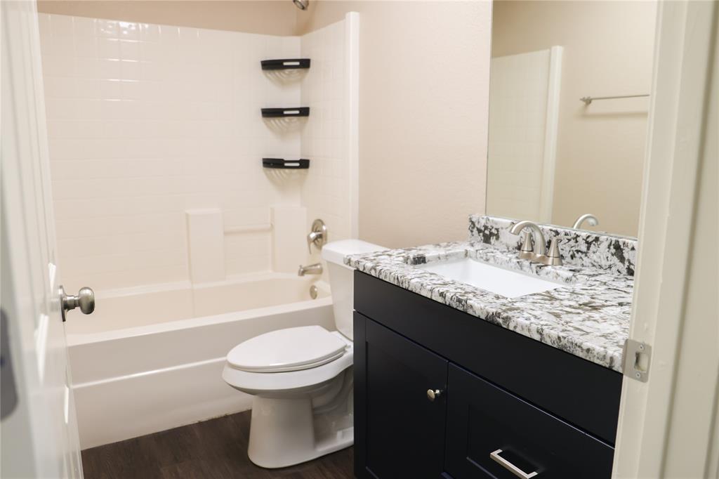 300 Sheila Drive Property Photo 19