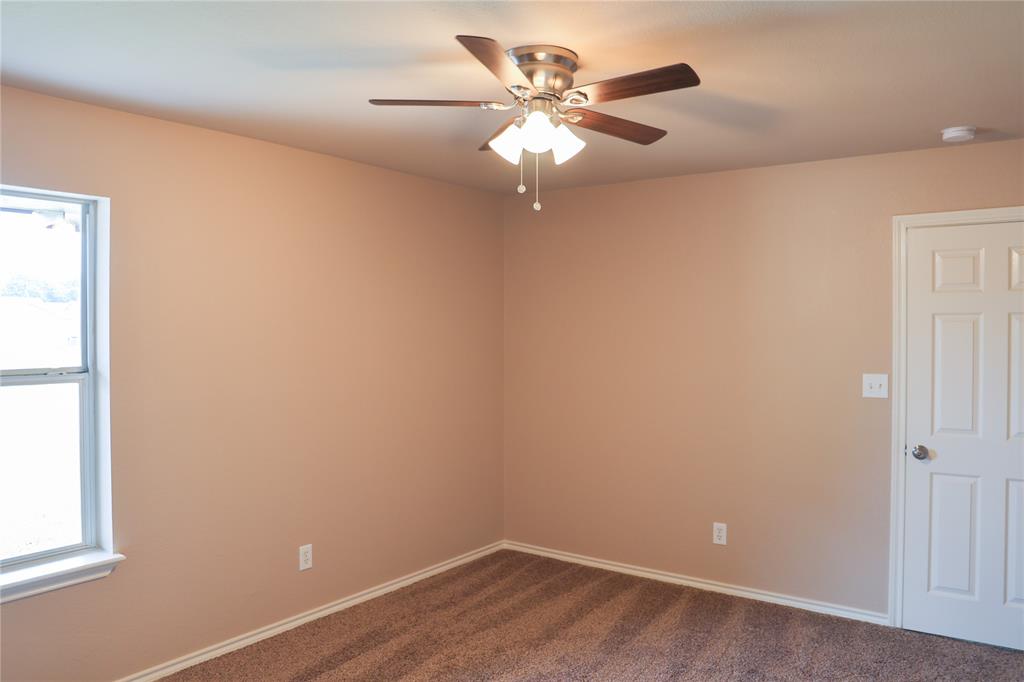 300 Sheila Drive Property Photo 21