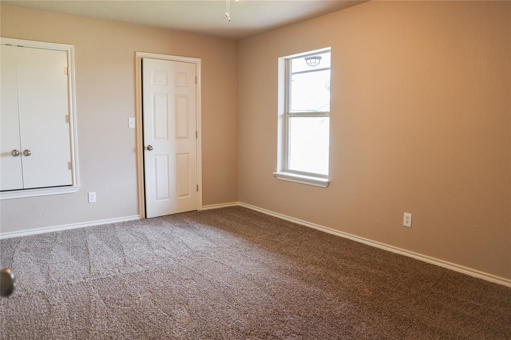 300 Sheila Drive Property Photo 23