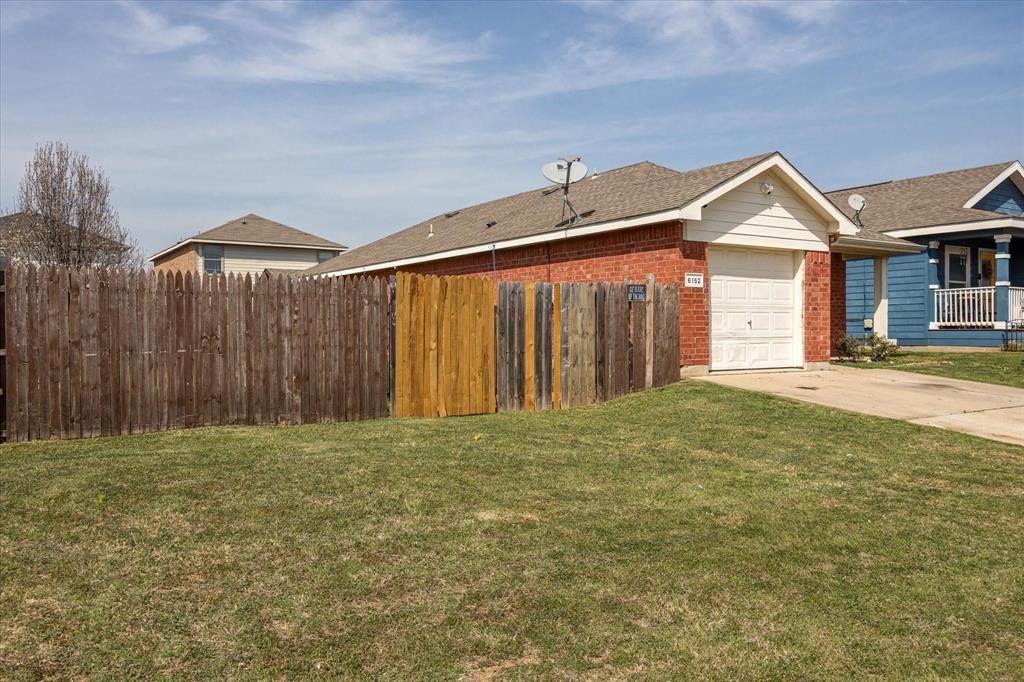 6152 River Cross Drive Property Photo 3