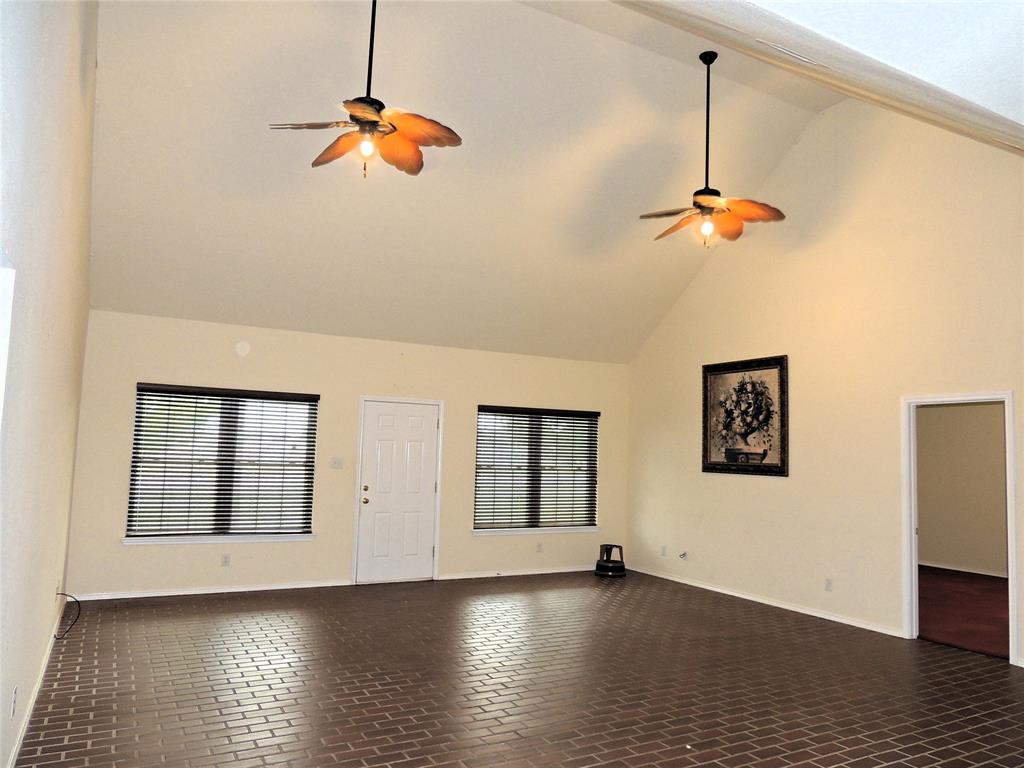 1705 S Access Road Property Photo 6