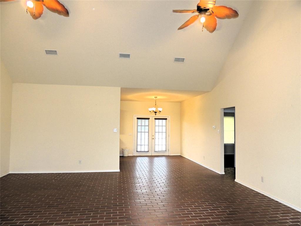 1705 S Access Road Property Photo 7