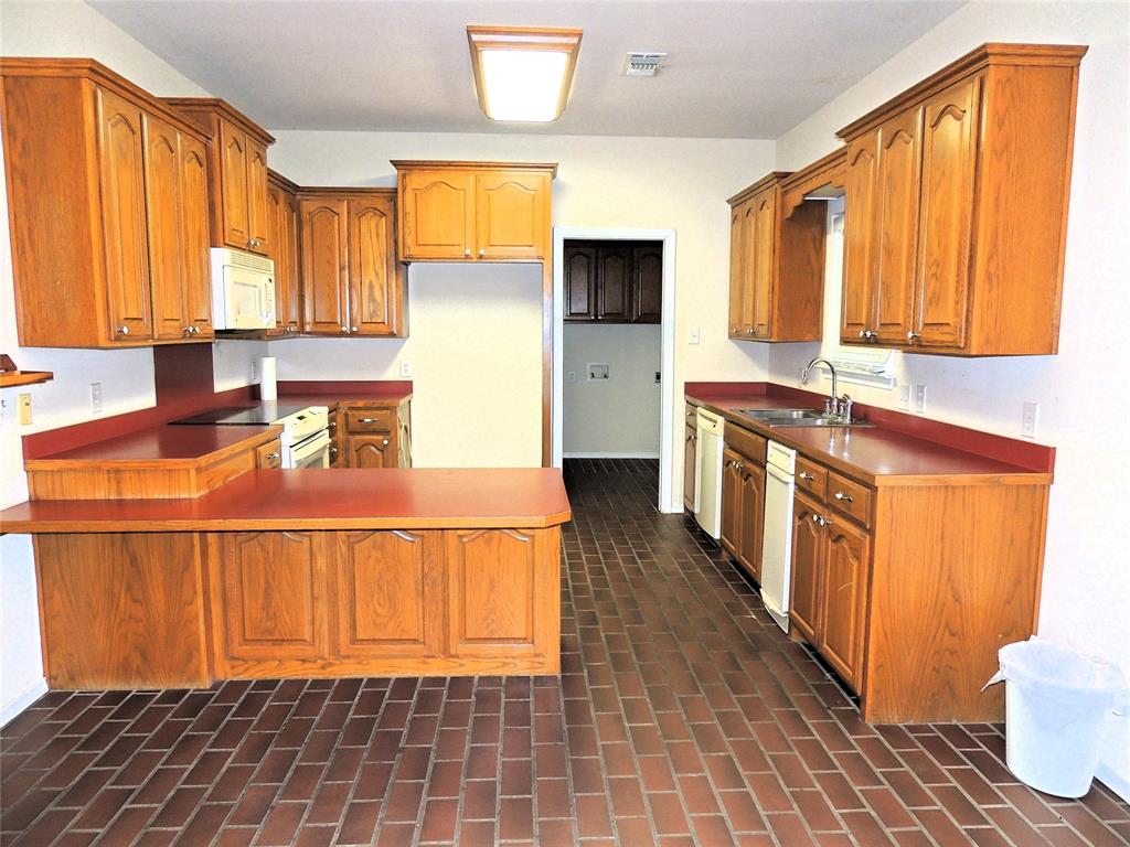 1705 S Access Road Property Photo 10