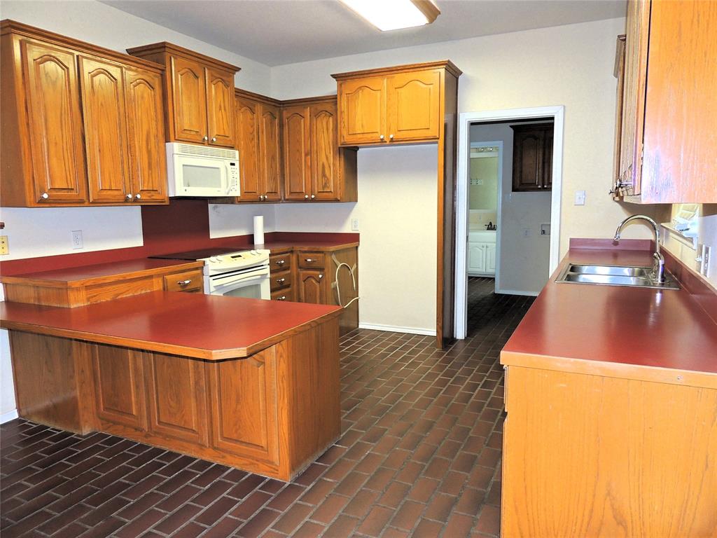 1705 S Access Road Property Photo 11