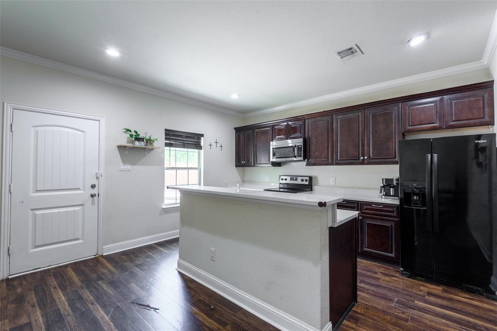 310 S Justin Avenue Property Photo 14