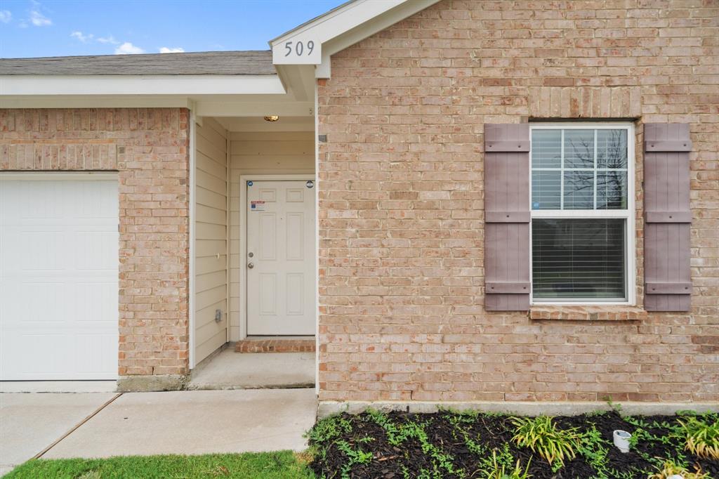 509 Canoe Way Property Photo 4