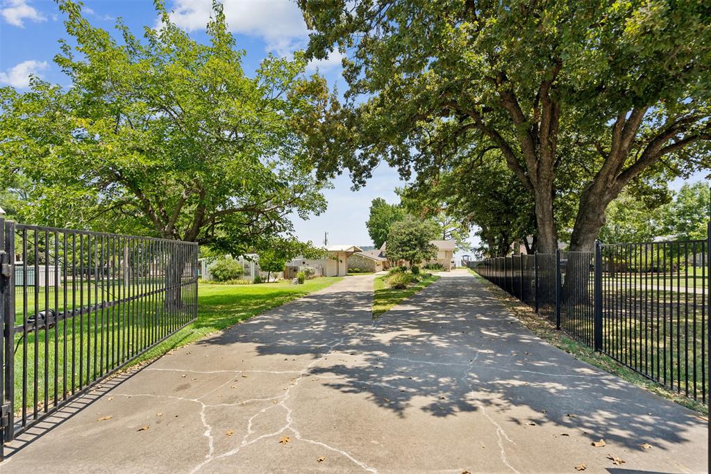124 N Broadway Road Property Photo 3
