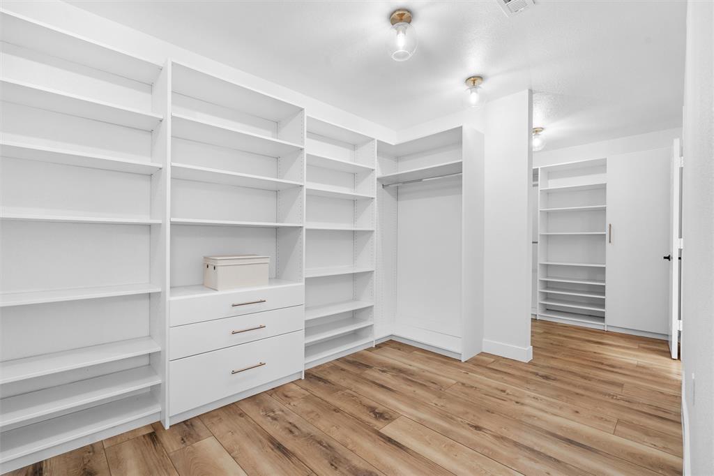 6005 Englishoak Drive Property Photo 17