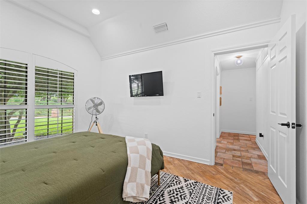 6005 Englishoak Drive Property Photo 19