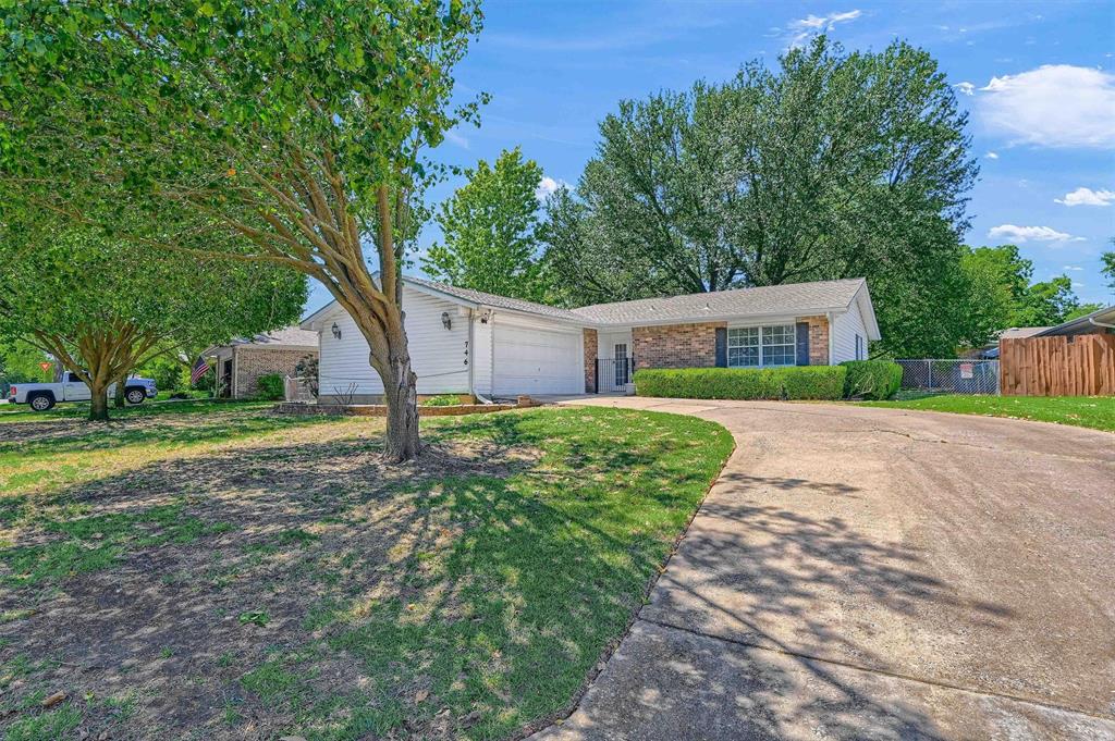 746 Hillside Drive Property Photo 1