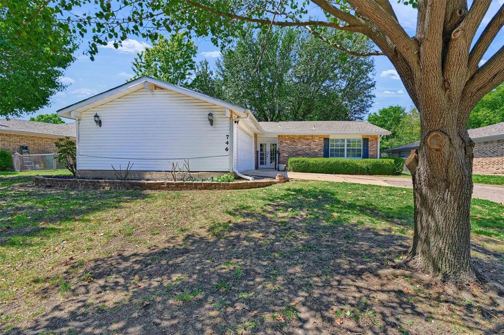 746 Hillside Drive Property Photo 2
