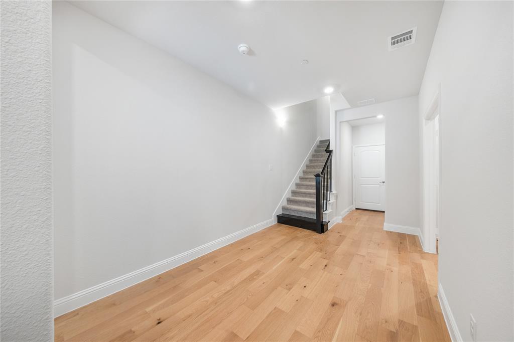 7854 Bayside Drive Property Photo 3