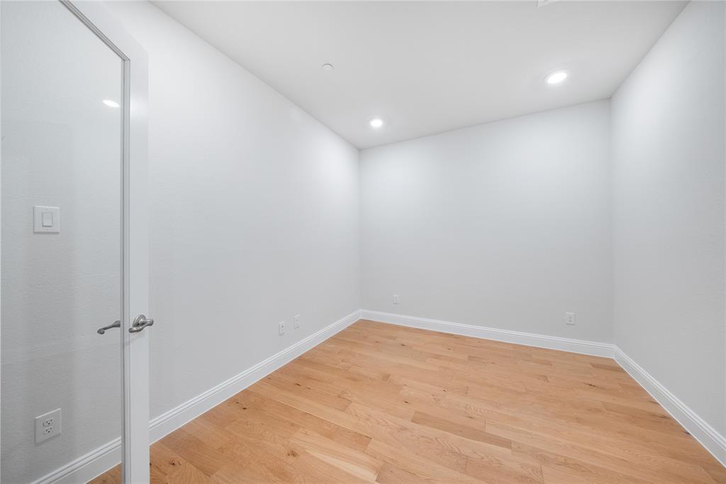 7854 Bayside Drive Property Photo 4