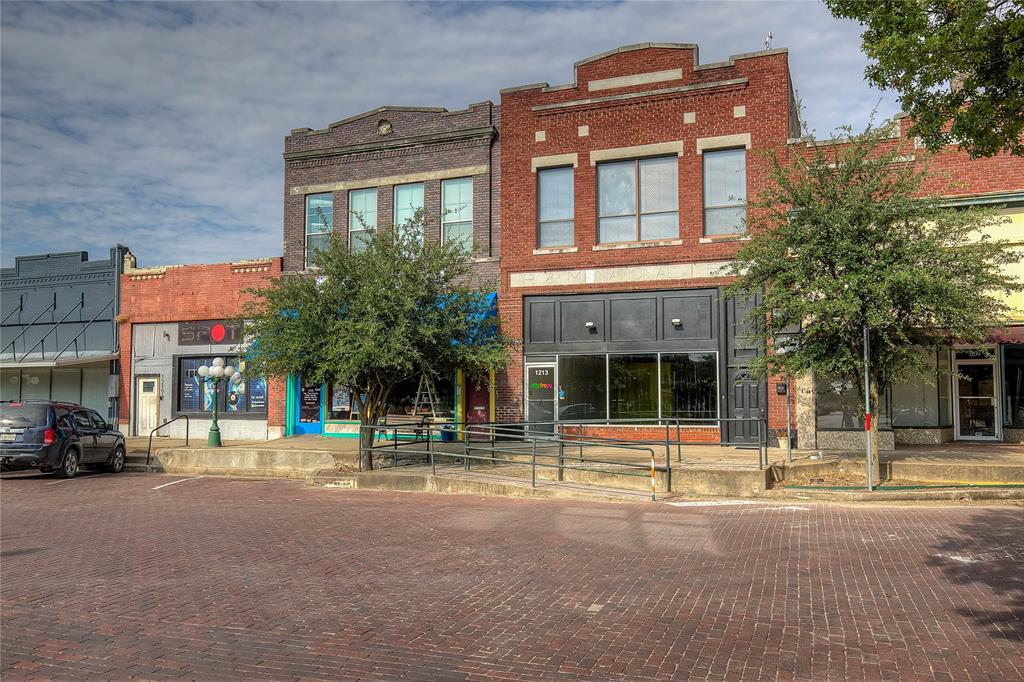 1213 Washington Street Property Photo 1